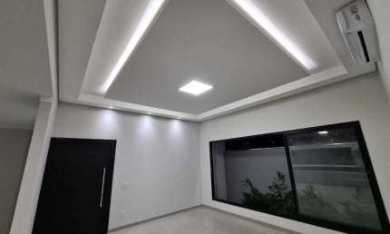 Casa com 3 dormitórios à venda, 195 m² por R$ 1.300.000,00 - Villa de Leon - Piratininga/SP