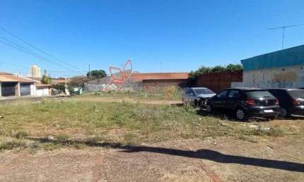 Terreno à venda na Vila Carolina, Bauru 