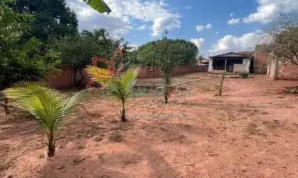 Chácara dentro da cidade- isaura pitta garms- bauru-sp