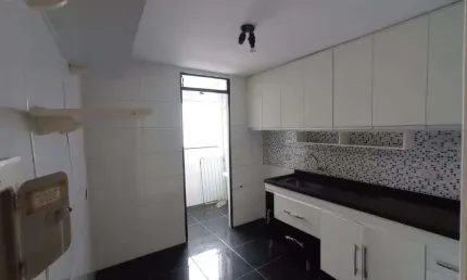 Apartamento com 2 dormitórios para alugar, 68 m² por R$ 900,00/mês - Parque Residencial das Camélias - Bauru/SP