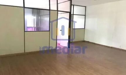 Sala comercial para alugar na Avenida Ana Costa, Vila Mathias, Santos, 86 m2 por R$ 3.500