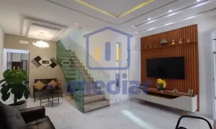 Casa com 2 quartos à venda na Rua Jurubaíba, Vila Caiçara, Praia Grande, 93 m2 por R$ 699.000