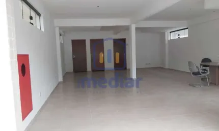 Ponto comercial para alugar na Avenida Antônio Emmerick, Vila Cascatinha, São Vicente, 70 m2 por R$ 3.900