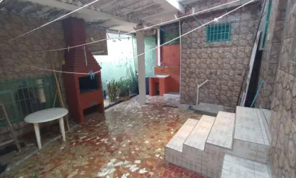 Casa com 2 quartos à venda na Rua Hélio Jacy Gouveia Schiefler, Jardim São Luís, São Paulo por R$ 390.000