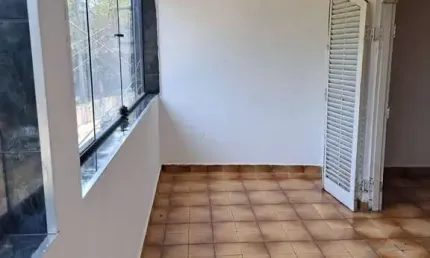 Casa com 2 quartos para alugar na Estrada do Rufino, Serraria, Diadema por R$ 1.300
