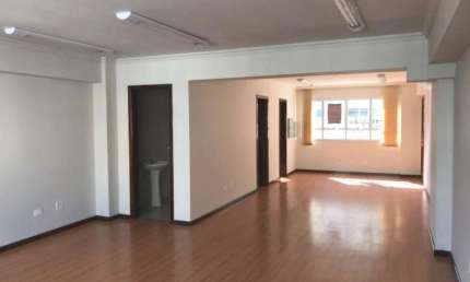 Sala Comercial para Venda em Curitiba, Portão, 2 banheiros, 1 vaga