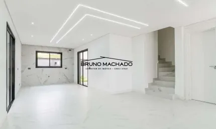 Sobrado para Venda em Curitiba, Santa Cândida, 4 dormitórios, 1 suíte, 2 banheiros, 2 vagas
