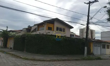 Casa com 5 dormitórios à venda, 210 m² por R$ 880.000,00 - Aviação - Praia Grande/SP