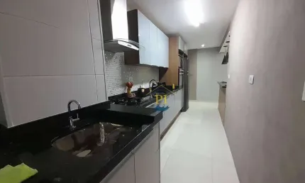 Apartamento com 2 dormitórios à venda, 74 m² por R$ 750.000 - Canto do Forte - Praia Grande/SP