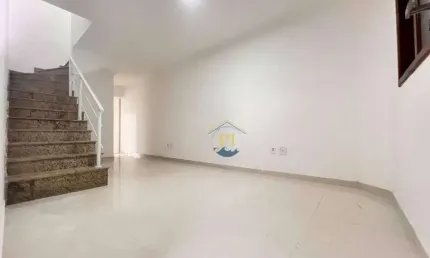 Sobrado com 2 dormitórios à venda, 132 m² por R$ 458.000,00 - Balneário Pires - Praia Grande/SP