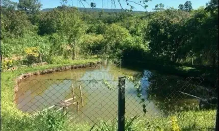 Chacara para venda ou locacao em Jundiai, bairro do Medeiros com 3 casas construidas