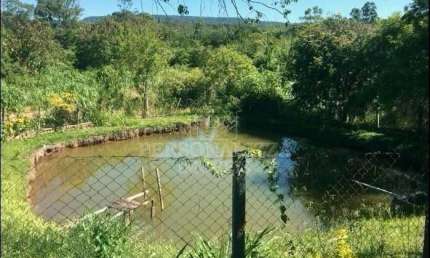 Chacara para venda ou locacao em Jundiai, bairro do Medeiros com 3 casas construidas