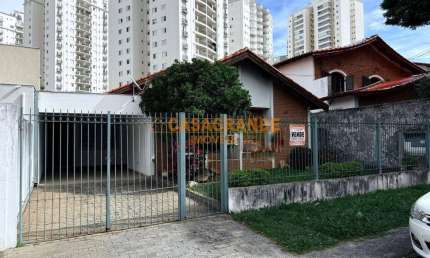 Casa com 3 quartos em excelente localização do Jardim Esplanada