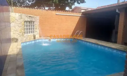Casa com 03 quartos- 270mts no Vila Industrial  SJC