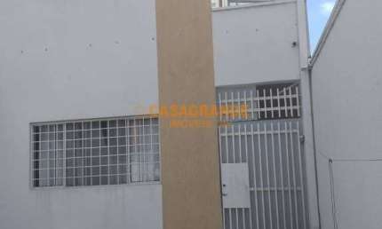 Casa com 4 quartos com 120metros quadrados no Jardim Ismenia
