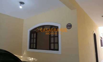 Casa com 04 quartos, 220mts no Bosque Dos Eucaliptos