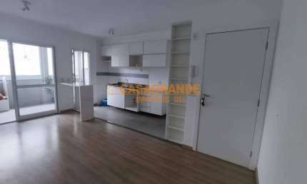 Apartamento com 03 quartos, 75m² no Conjunto Res,Trinta e Um de Março