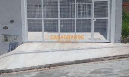 Casa com 02 quartos, 64m² no Jardim Santa Júlia, SJC