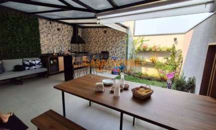Casa com 3 quartos no Urbanova- Condomínio Reserva Urbanova