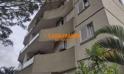 Apartamento com sacada 75 metros na vila tesouro condomínio dona lazara