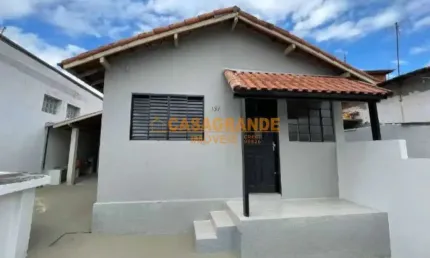 Casa com 2 quartos,  250 m², edícula, jardim satélite