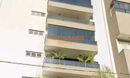 Apartamento com 4 quartos- 220 m²- Condomínio Edifício Imperatriz