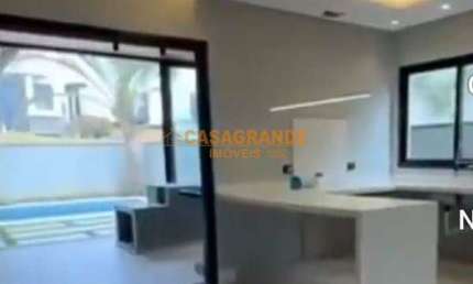 Casa a venda com 290ms², 3 Quartos, no Condomínio Alphaville ll- Urbanova