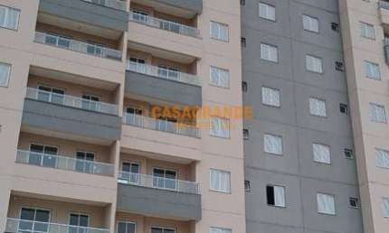 Apartamento com 57m² no Condomínio Residencial Colinas do Paratehy