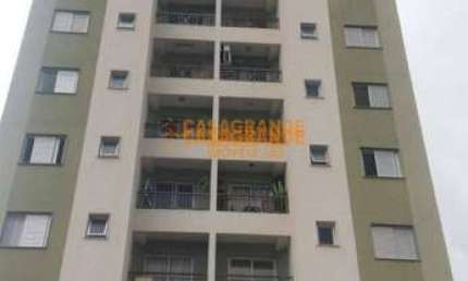 Apartamento com 3 quartos Edifício Residencial Vista Linda