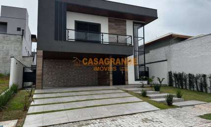 Casa/Sobrado com 04 quartos, 198m² no Condomínio Residencial Mantiqueira