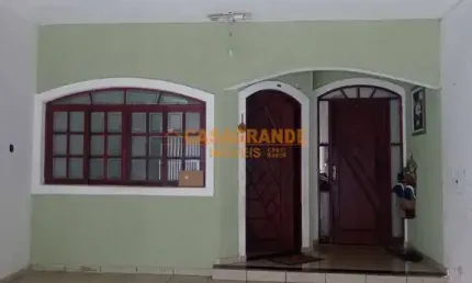 Casa Sobrado com 03 quartos 125m² no Residencial Vista Linda