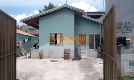 Casa com 02 quartos, no  Pinheirinho dos Palmares II  SJC
