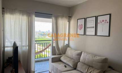 Apartamento com 02 quartos, 60m² no Vila Industrial, SJC