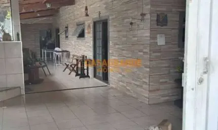 Casa com 02 quartos, 246,47m² no Loteamento Jardim Helena  SJC