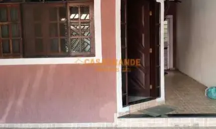 Casa para venda com 3 quartos sendo 1 suite no Residencial Vista Linda