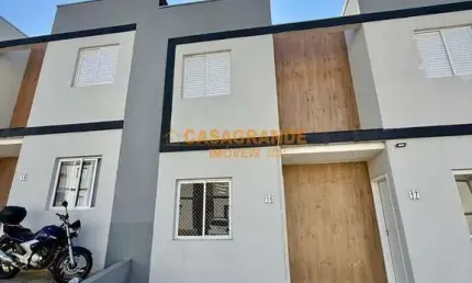 Casa/Sobrado com 02 quartos, no Chácara dos Coqueiros, SJC