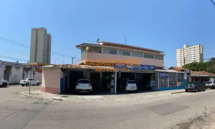 Casa com de 3 quartos com 3 pontos comerciais e edicula vila tatetuba