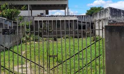 Terreno à venda na Rua América do Norte, Centro, Pinhais