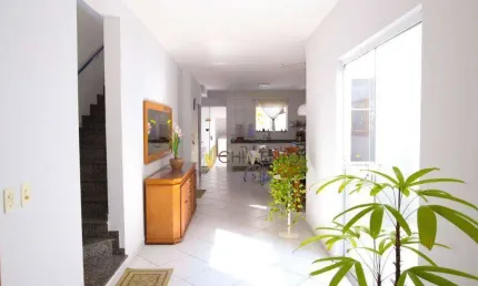 Casa com 3 dormitórios à venda, 196 m² por R$ 989.000 - Jardim - Santo André/SP