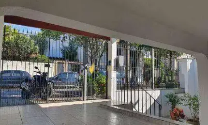 Casa com 3 dormitórios à venda, 250 m² por R$ 890.000,00 - Vila Guiomar - Santo André/SP