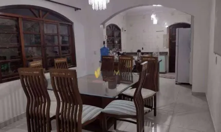 Casa com 3 dormitórios para alugar, 300 m² por R$ 3.590,00/mês - Parque Gerassi - Santo André/SP