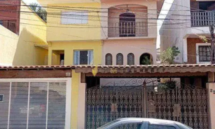 Casa com 3 dormitórios à venda, 146 m² por R$ 640.000,00 - Vila Floresta - Santo André/SP