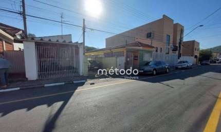 03 casas com entradas independentes à venda por R$ 850.000 - Centro - Guararema/SP