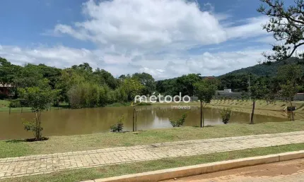 Lote plano de 500m² em condomínio de alto padrão com área verde e lago para pesca - R$550.000,00 - Itapema - Guararema - SP