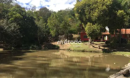 Sítio com 3 dormitórios à venda, 48000 m² por R$ 1.150.000,00 - Paião - Guararema/SP