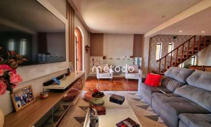 Casa com 4 dormitórios à venda, 256 m² por R$ 1.650.000,00 - Centro - Guararema/SP
