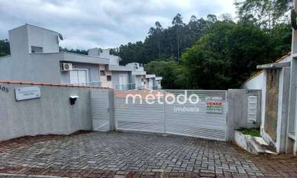 Casa com 3 dormitórios à venda, 106 m² por R$ 615.000,00 - Ipiranga - Guararema/SP