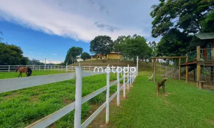 Sítio com 3 dormitórios à venda, 87000 m² por R$ 2.750.000,00 - Capoeirinha - Guararema/SP