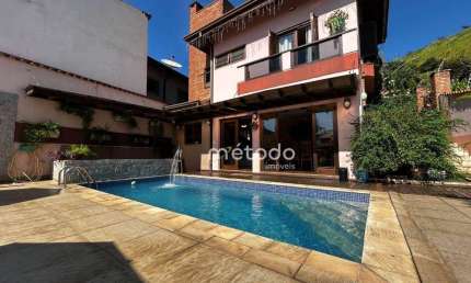 Casa com 4 dormitórios à venda, 315 m² por R$ 1.500.000,00 - Centro - Guararema/SP