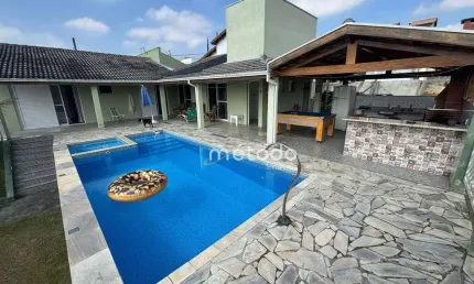 Chácara com 3 dormitórios para alugar, 1000 m² por R$ 7.448/mês - Condomínio Lago Dourado - Jacareí/SP